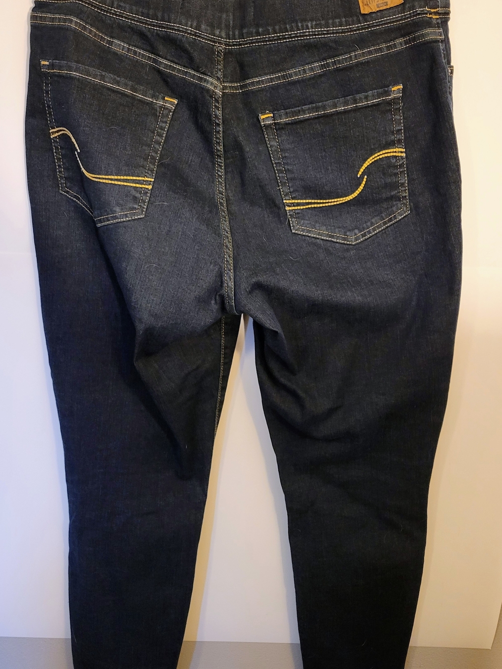 Levi's Women's Dark Blue Pull-On Skinny Jeans